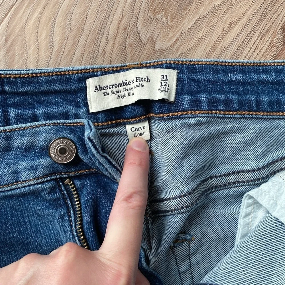 Abercrombie Curve Love High Rise Super Skinny Ankle Jean MEDIUM DESTROY, 31 LONG - Picture 15 of 16